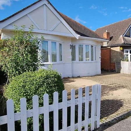 פרנדאון Cosy Bournemouth Bungalow מראה חיצוני תמונה