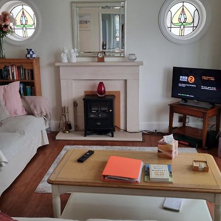 פרנדאון Cosy Bournemouth Bungalow מראה חיצוני תמונה