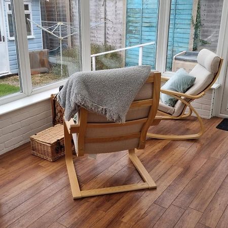 פרנדאון Cosy Bournemouth Bungalow מראה חיצוני תמונה
